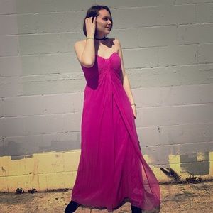 Tadashi Shoji size 10 fuchsia pink chiffon gown